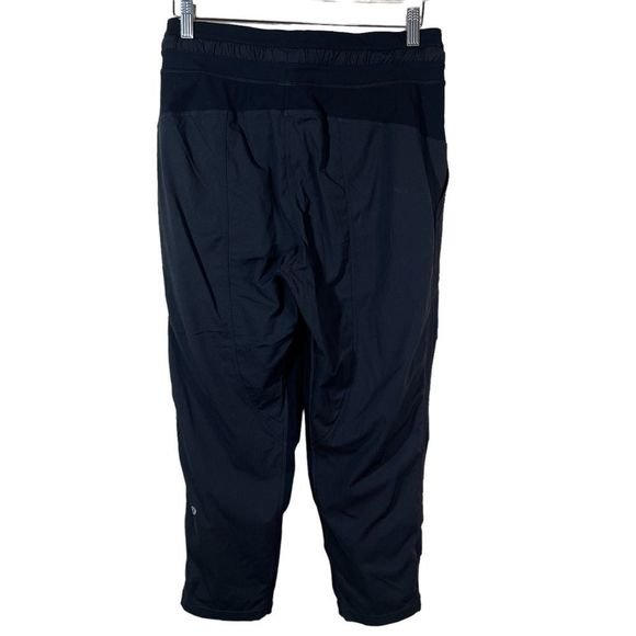 Lululemon Athletica Women’s Black On The Fly Drawstring Capri Pants Size 10 - Picture 8 of 11